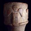 Acquasantiera in marmo del XIII secolo