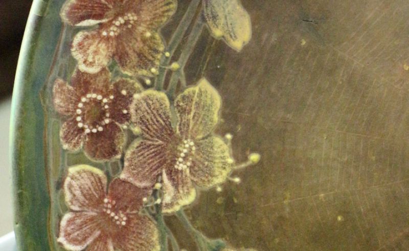 Manifattura_arte_della_ceramica,_piatto_con_fiori,_1900_ca._02